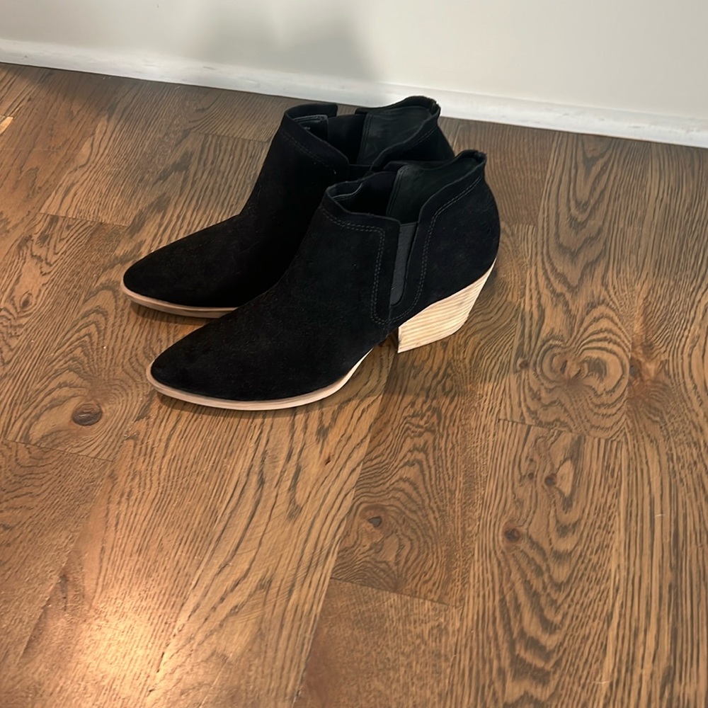 Dolce vita suede booties